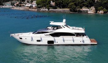 Ferretti 870