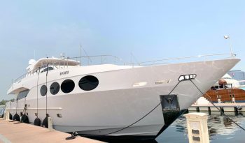 Gulf Craft Majesty 105