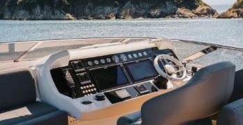 pen-marine-penang-yacht-brokerage-sunseeker-86-yacht-2018_12