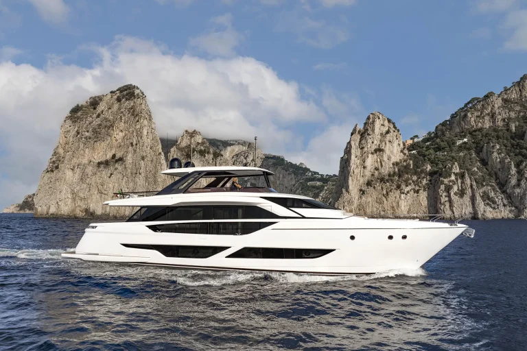 FerrettiYachts860Cruising_0005_67479