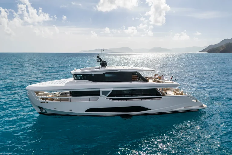 FerrettiYachtsINFYNITO90Cruising_0015_77958